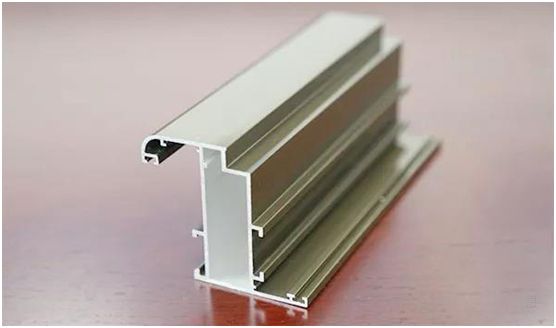 柯萊德門窗：窗紗一體，強(qiáng)強(qiáng)互聯(lián)，品質(zhì)更佳